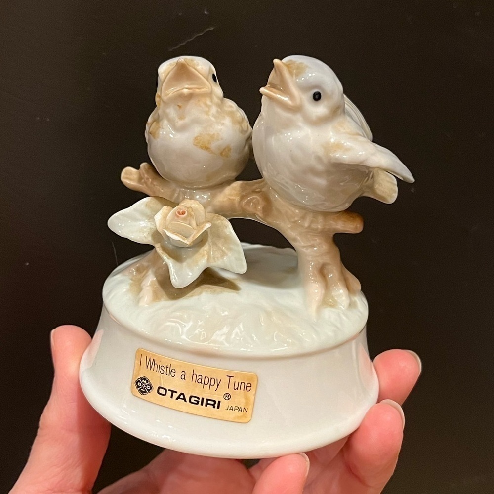 Otagiri Little Blue Birds Music Box ~ I Whistle a Happy Tune Made in Japan - Picture 15 of 16